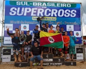 Equipe gaúcha faz a festa no Sul Brasileiro de Supercross no Paraná