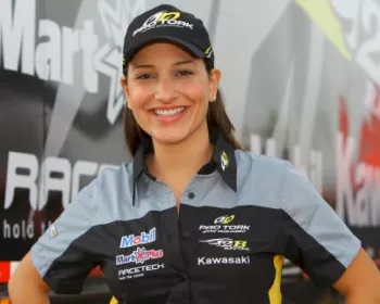 Mariana Balbi lidera duas categorias na Copa MG de MX