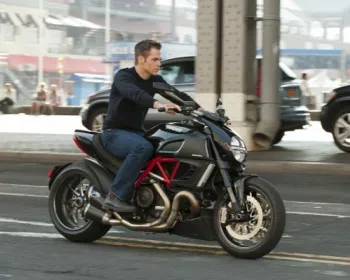 Ducati Diavel está nas telas do cinema