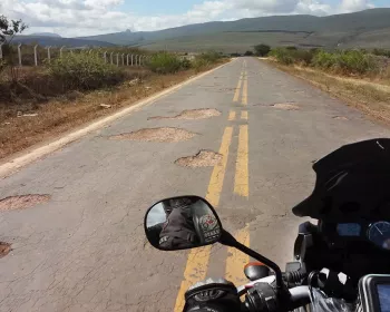 Afinal, por que o asfalto no Brasil é tão ruim?