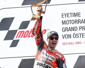 MotoGP na Áustria: Lorenzo vence terceira pela Ducati