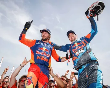 Invencível, KTM fatura 18º título no Rally Dakar