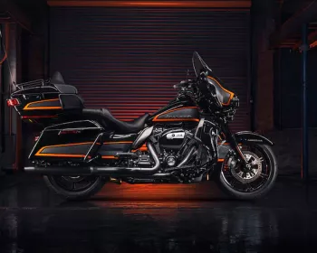 Filhas das pistas: como é a pintura Apex para motos da Harley