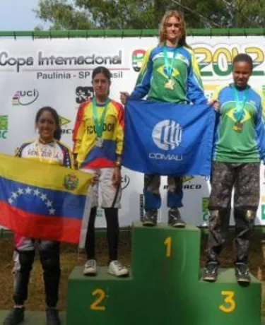 Atleta brasileira conquista mais uma vitória internacional de bicicross