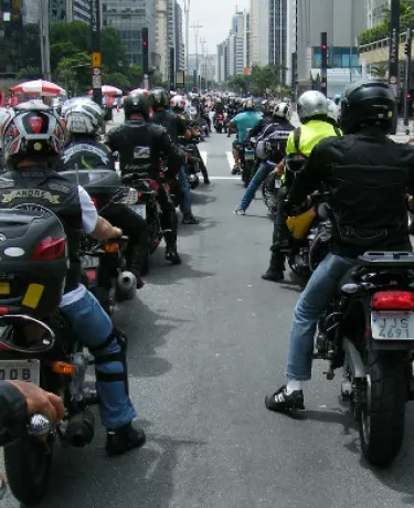 Buzinaço pela Paz reúne 400 motociclistas em São Paulo