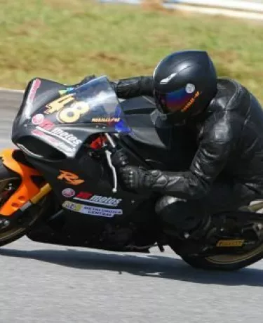 Goiano de motovelocidade: Edson Morales vence Superbike