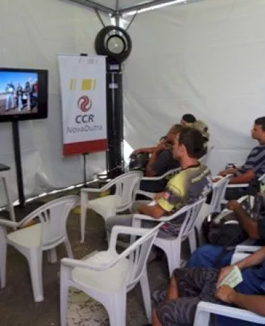 CCR NovaDutra realiza ação educativa para motociclistas