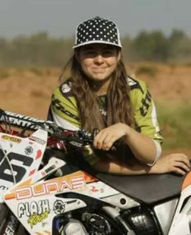 Brasileiro de Motocross: Stefany Serrão mira o título feminino