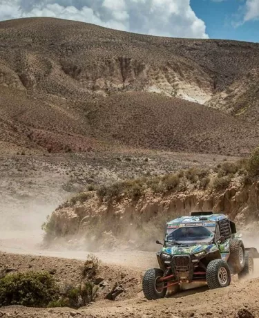 Dupla brasileira briga por pódio no Rally Dakar 2017