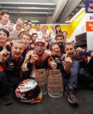 MotoGP Aragão: Márquez supera Dovi e se aproxima do título