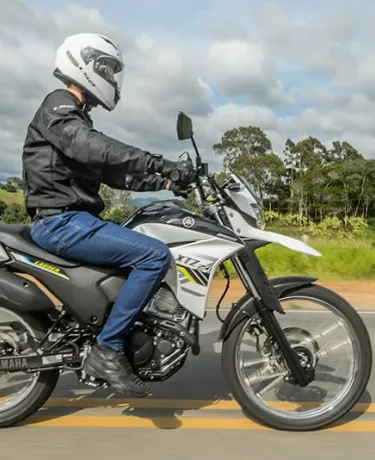 Nova Yamaha Lander 250 ABS: a moto 3 em 1