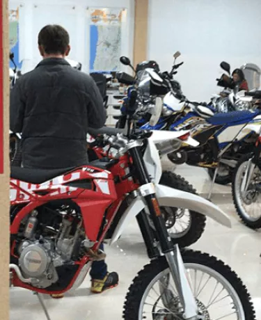 Com big trail e motos off road, SWM segue ativa no Brasil. Veja preços