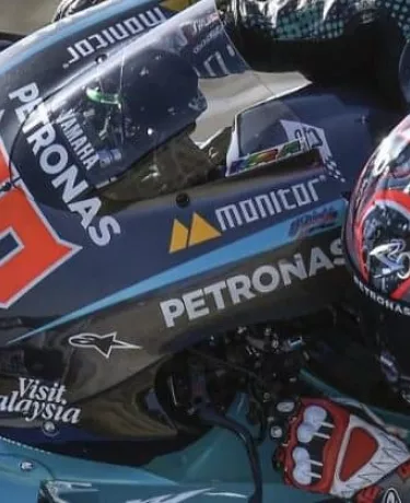 Quartararo vence, Márquez cai. Adrenalina domina MotoGP