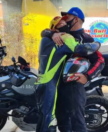 Iron Butt: pai e filho viajam 1.700 km em 24 horas