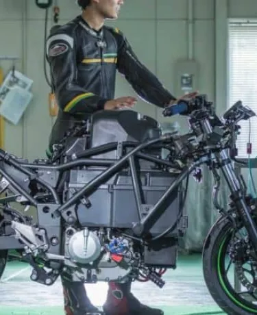 Kawasaki planeja lançar 10 motos elétricas e híbridas até 2025