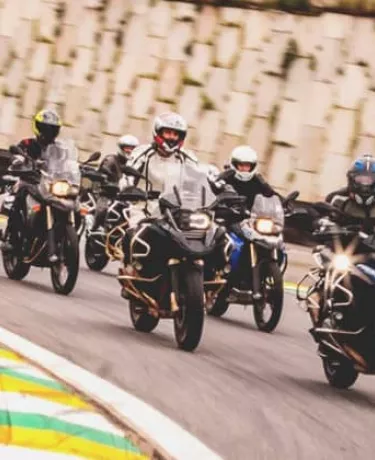BMW Rider Experience: clientes podem acelerar em Interlagos
