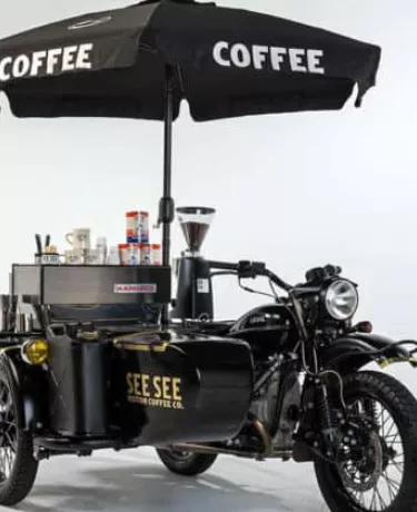 Legítima café racer: veja moto com cafeteira embutida