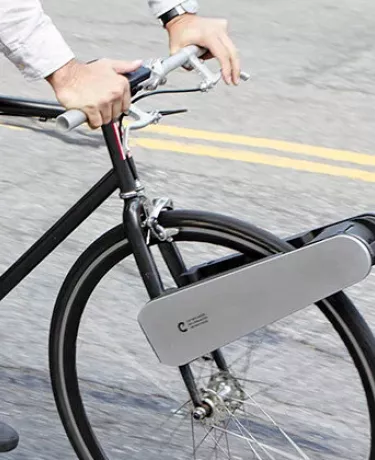 Dispositivo transforma bicicleta comum em elétrica com R$ 1.500