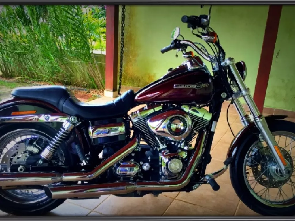 Imagens anúncio Harley-Davidson Dyna Super Glide Custom