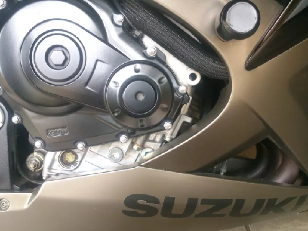 Imagens anúncio Suzuki GSX R 750 GSX R 750