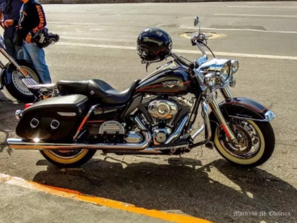 Imagens anúncio Harley-Davidson Electra Glide Road King Classic
