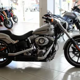 Imagens anúncio Harley-Davidson CVO CVO Breakout