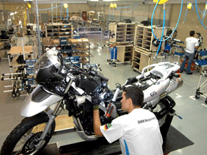 Começa montagem da BMW G 650 GS na fábrica da DAFRA, em Manaus