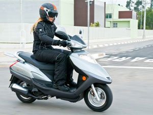 DAFRA Motos lança Smart 125, um scooter urbano