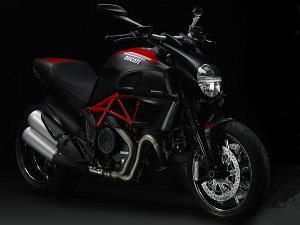Foto: A nova Ducati na cor Carbono - Divulgação Ducati