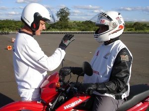 Honda e concessionárias treinaram mais de 66 mil motociclistas em 2010