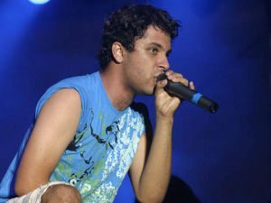 Foto: O vocalista Gustavo Lima estará à frente da Faixa Etária no Macaé em Duas Rodas