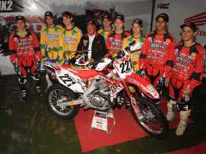 Foto: Pilotos da Equipe Honda defendem o Brasil no Mundial de Motocross em Canelinha, Santa Catarina