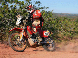 Foto: José Hélio, tricampeão do Rally Internacional dos Sertões entre as motos