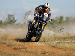 Foto: Cyril Despres disputa o Rally Internacional dos Sertões entre as motos