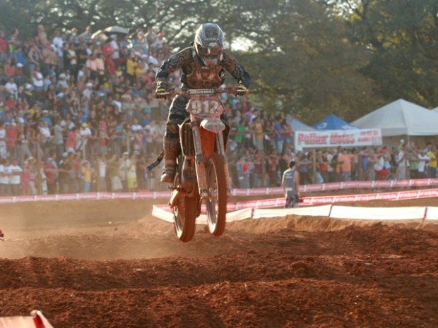 Thales Vilardi, durante a 2ª etapa do Latino de Motocross 2010, em Brasília 