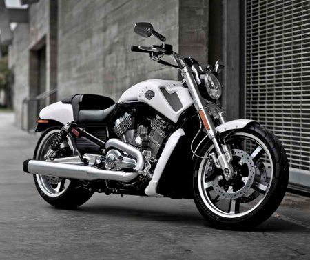 As motos foram fabricadas entre 2007 e 2011. Na época, uma das (polêmicas) novidades da Harley era a V-Rod Muscle, desenvolvida em parceria com estúdios da Porsche. Modelo também participa do recall