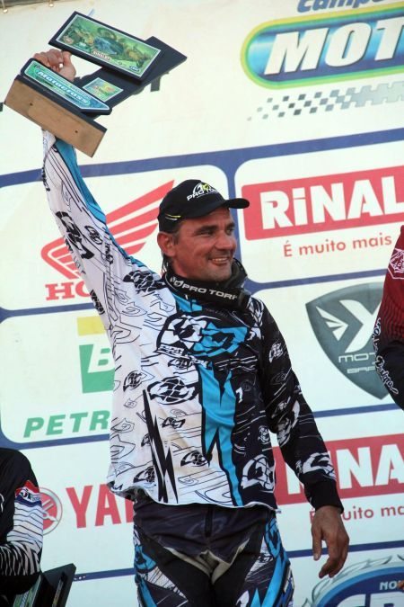 Chumbinho Becker é campeão antecipado do Brasileiro de Motocross