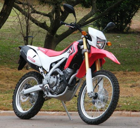 CRF 250L, uma moto de trilha para rodar no asfalto