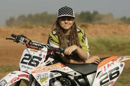 Brasileiro de Motocross: Stefany Serrão mira o título feminino