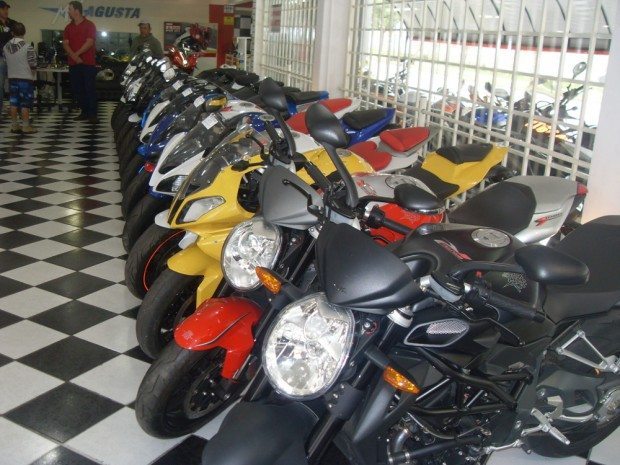 Comprar uma moto usada pode ser uma boa alternativa - foto: Mário Figueredo