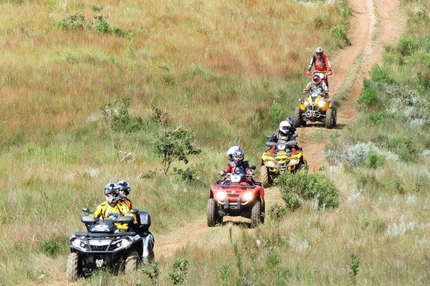 Expedição reúne 13 quadriciclos e um UTV na Serra do Gandarela, em Minas Gerais - foto: Valentino Luchesi