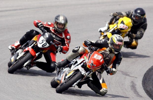 As motos de competição têm as relações alteradas para cada pista 