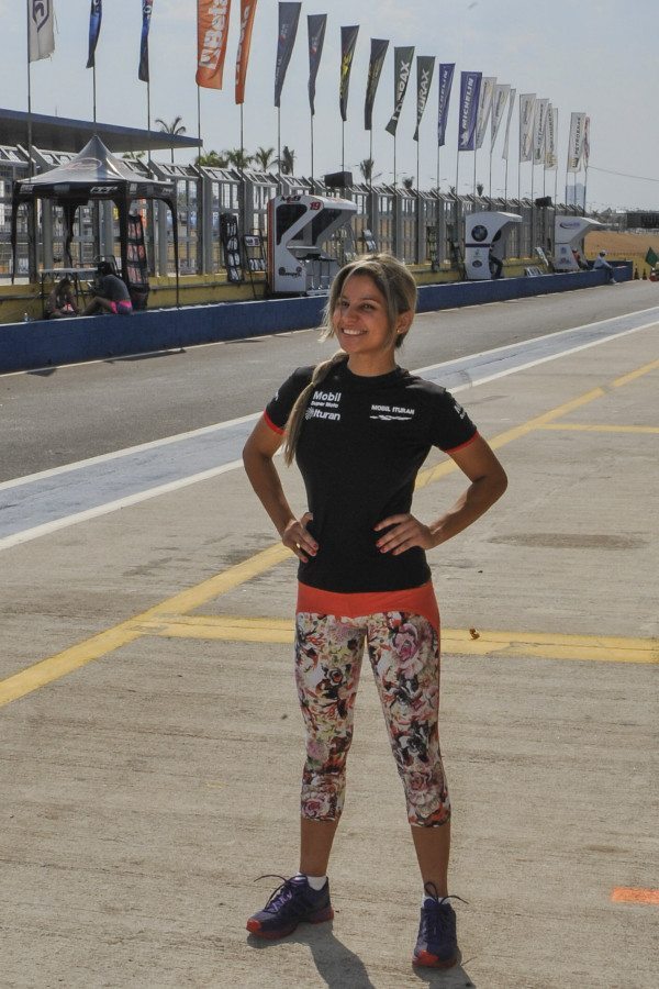 Única mulher no Moto 1000 GP, Indy Munoz volta ao grid da GPR 250 pela Playstation-PRT - foto: William Inácio