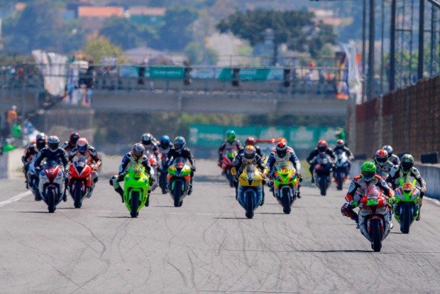 A oitava e última etapa do Moto 1000 GP será realizada no dia 29 de novembro no Autódromo Internacional de Curitiba - foto: William Inácio