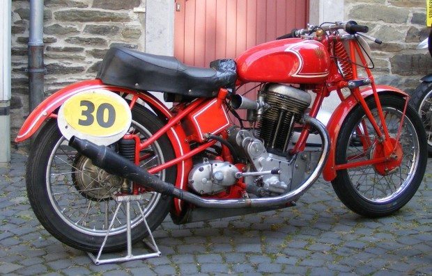 Motocicleta Vintage - foto: Steffen Heinz Caronna