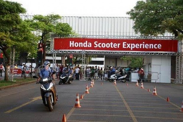 A Honda disponivilizou duas pistas, uma para motos e outra exclusiva para scooters - divulgação