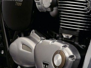 Novo motor 1200 com 105 Nm de torque, "ride by wire", seis marchas e 270 graus entre explosões definem o som característico da clássica
