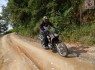 Guidão largo facilita o controle da moto no off-road