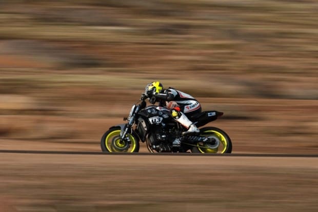 Brasileiro entra para a história da competição e do motociclismo brasileiro