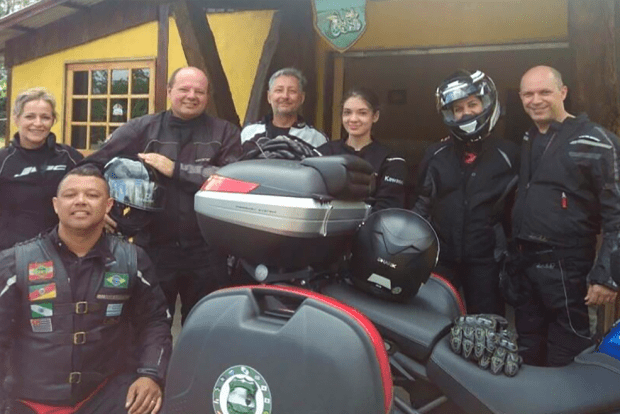 Viagem de moto aconteceu em janeiro e foi somando amigos pela estrada
